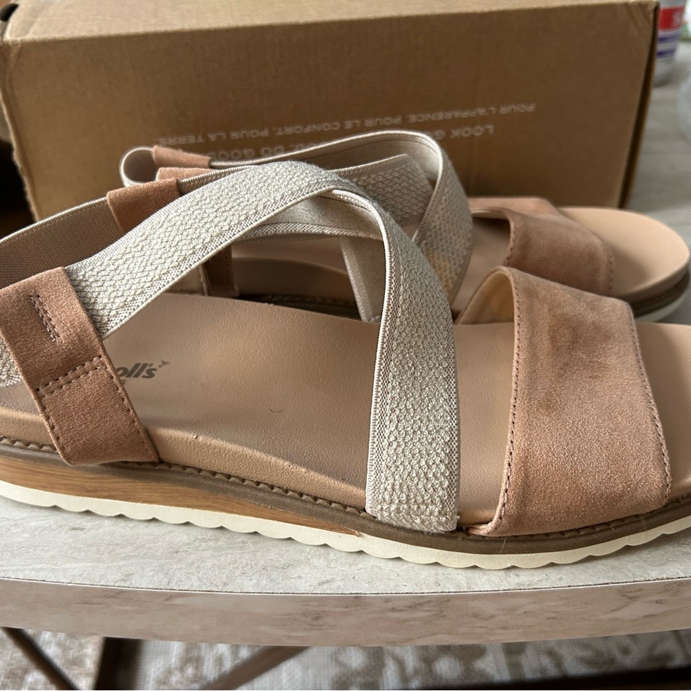 Dr. Scholl's Tan and Beige Elastic Strap Sandals